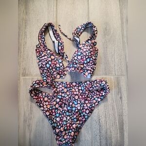 SHEIN triangle floral design cheeky bottom bikini Set size small